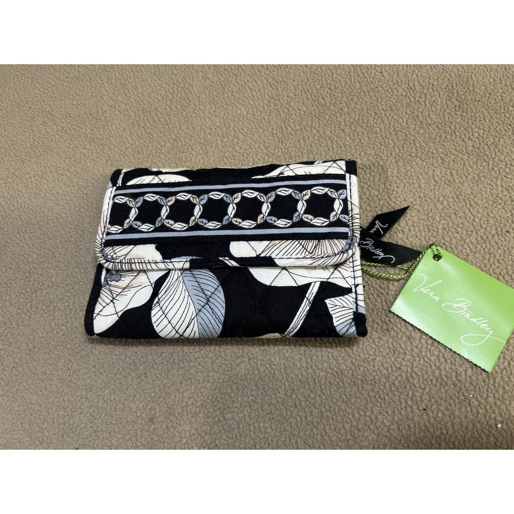 Vera‎ Bradley Euro Wallet Camellia Black White Floral Quilted Cotton 10874-118